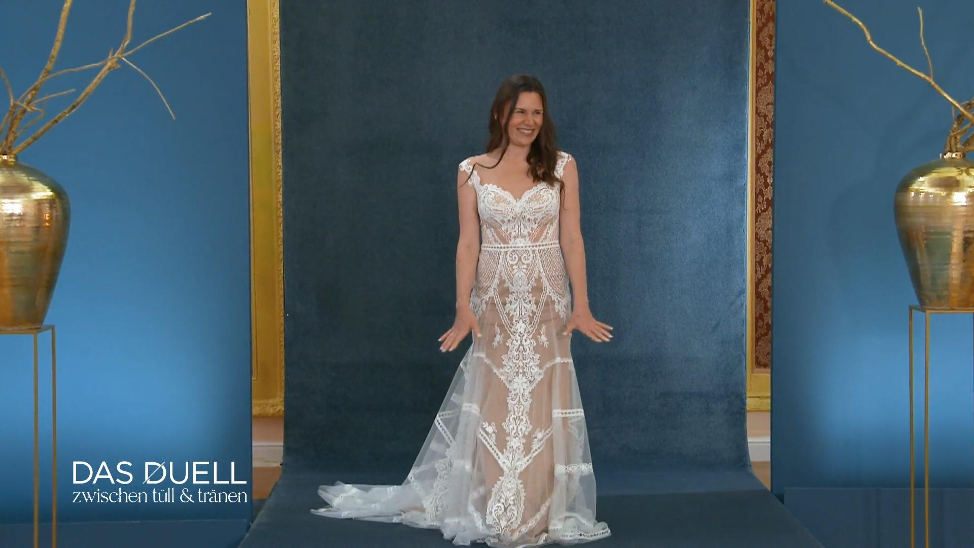 Wie kommt Vanessas erstes Kleid an?