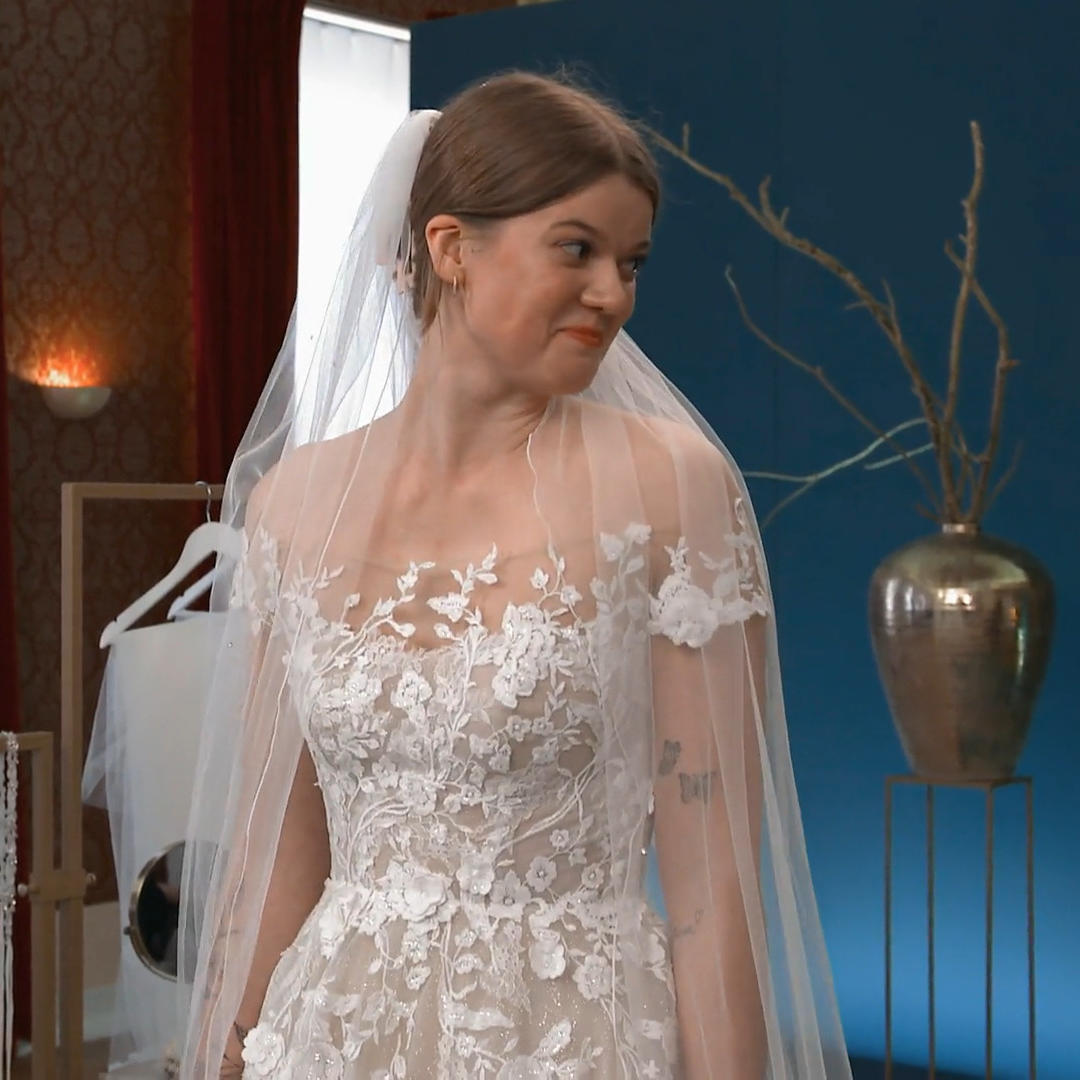 Oljas erstes Kleid sorgt für Tränenreichen Moment Oljas erstes Kleid sorgt für Tränenreichen Moment