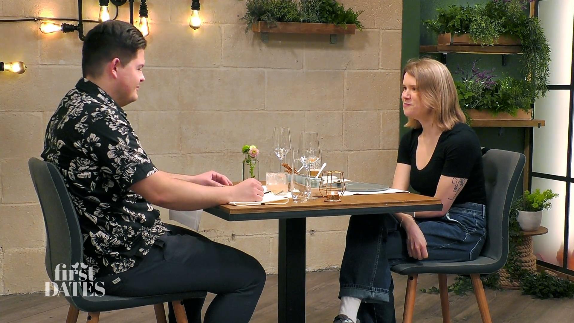 Juliane findet Cans Beruf sehr cool