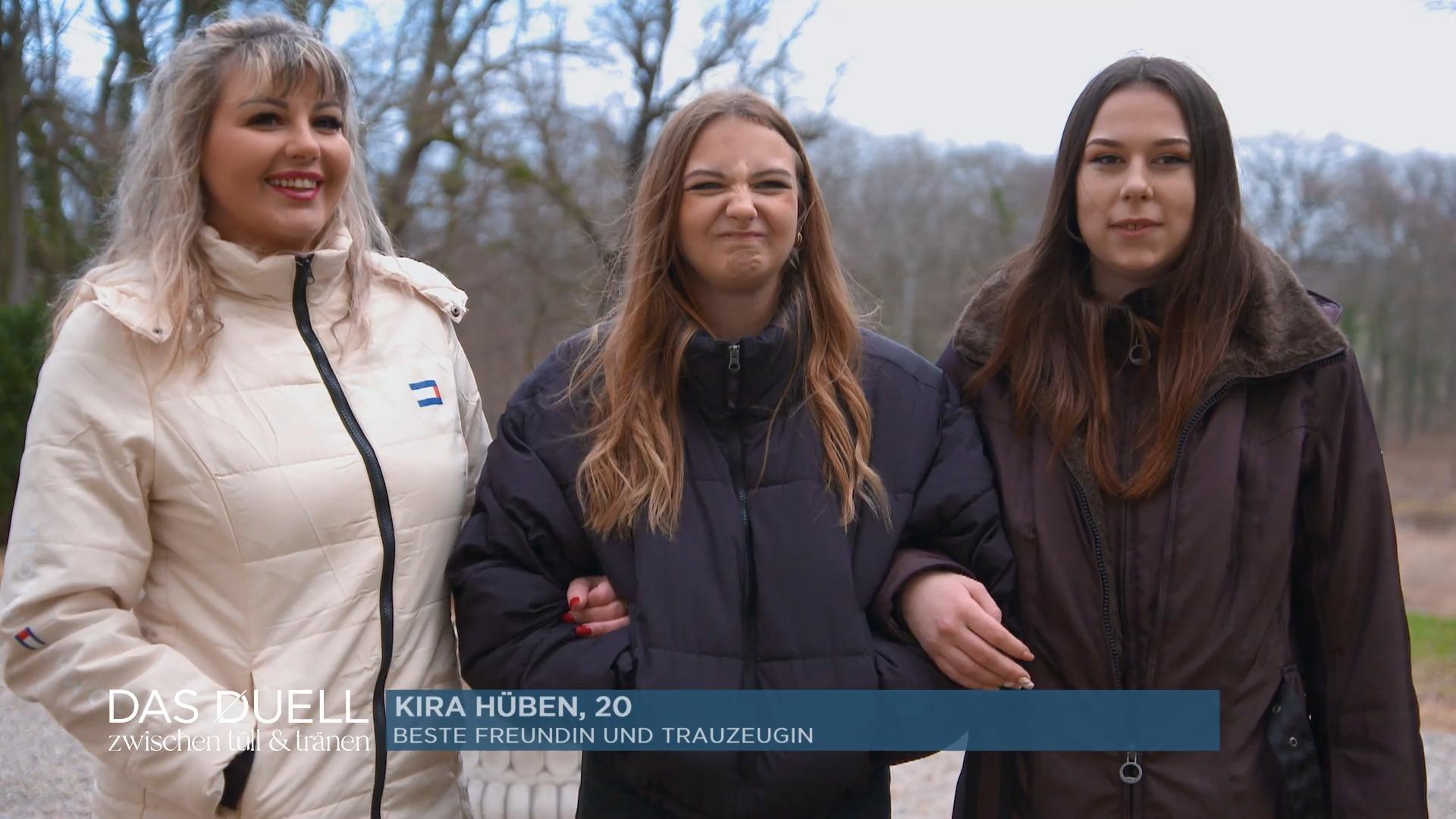 Sie möchte ihre Tochter in einem schönen Brautkleid sehen