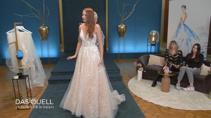 Dieses Kleid liegt in ihrem Budget