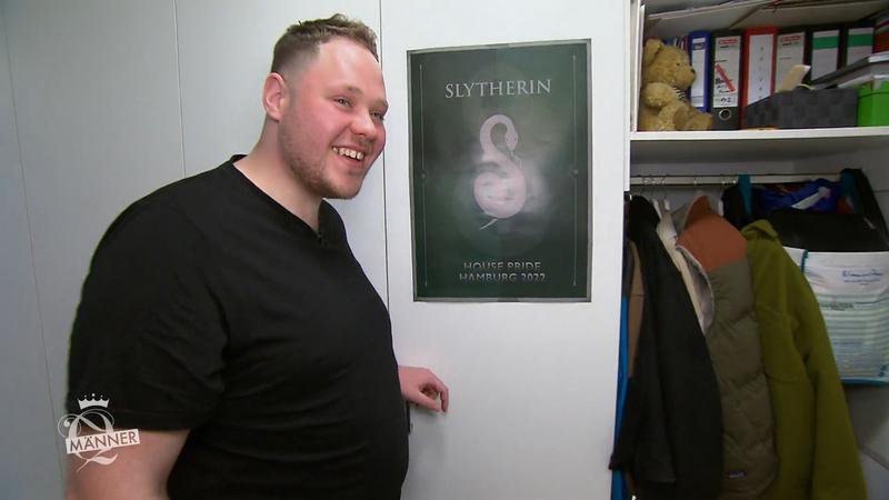 Nils hat Angst, den Schrank zu öffnen