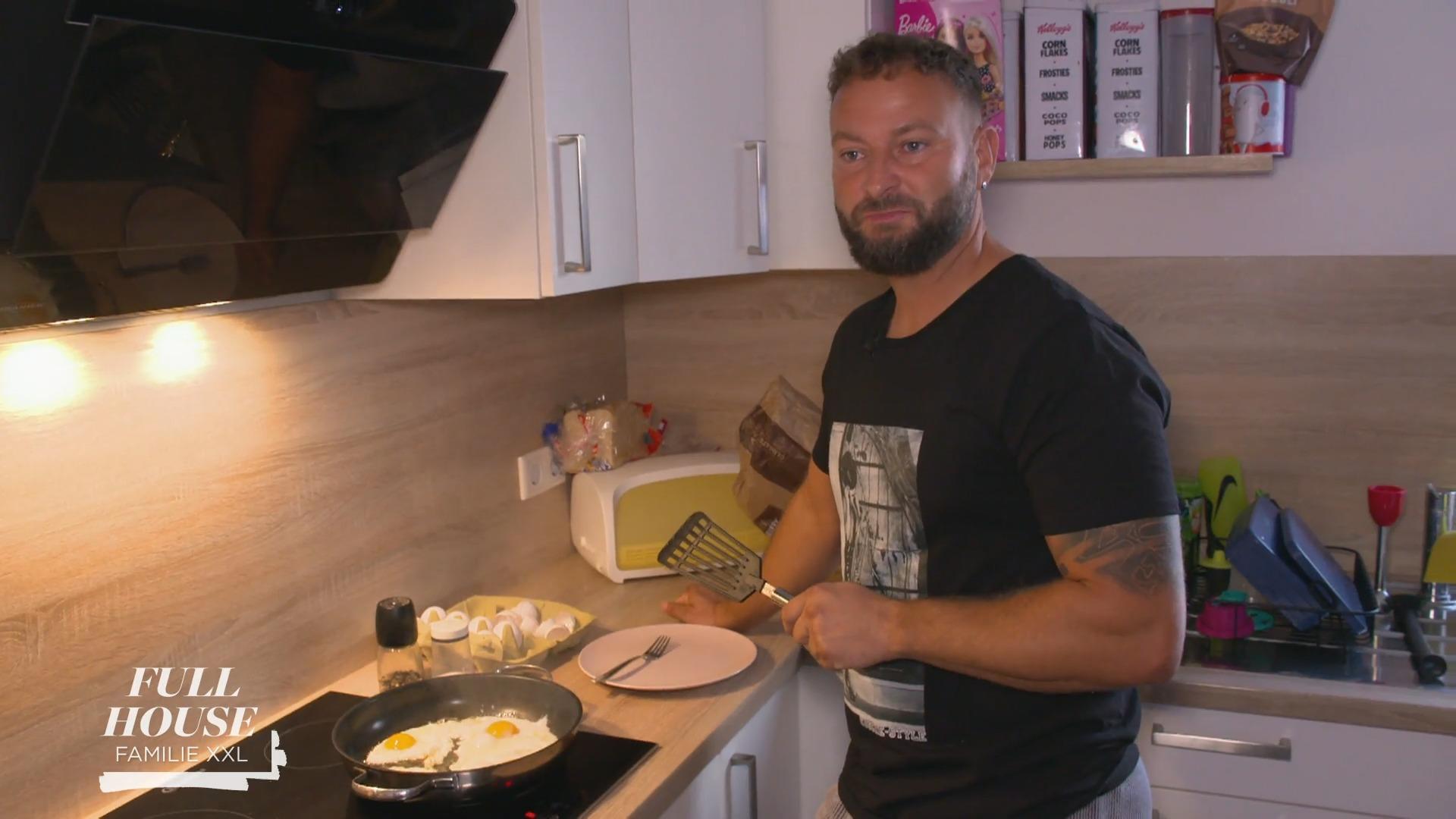 Jens ist für das Frühstück zuständig