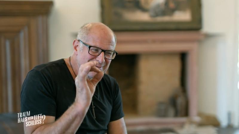 Alex sorgt für Perfektion auf seiner Baustelle