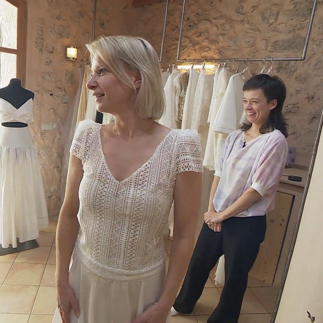 Gefällt es ihr mit einem anderen Oberteil?