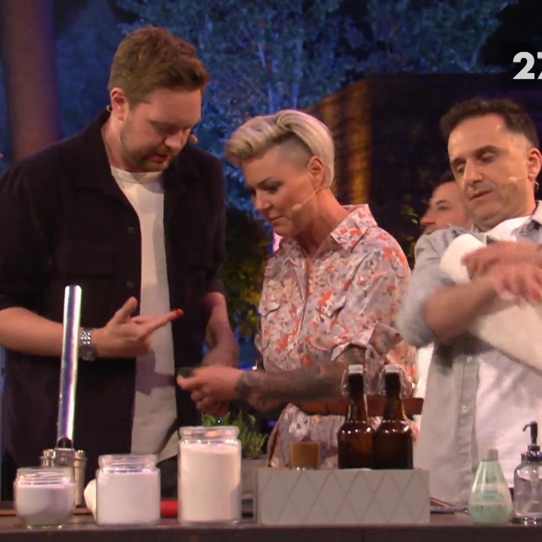 Basti schneidet sich "die halbe Fingerkuppe" ab