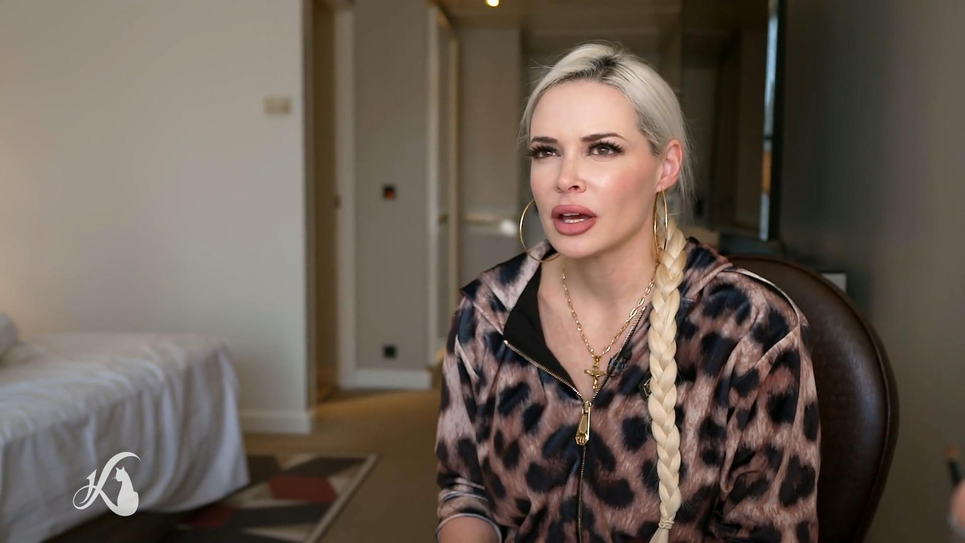 Daniela Katzenberger trainiert für Wettkampf