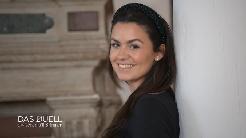 Braut Schirin will Beine zeigen