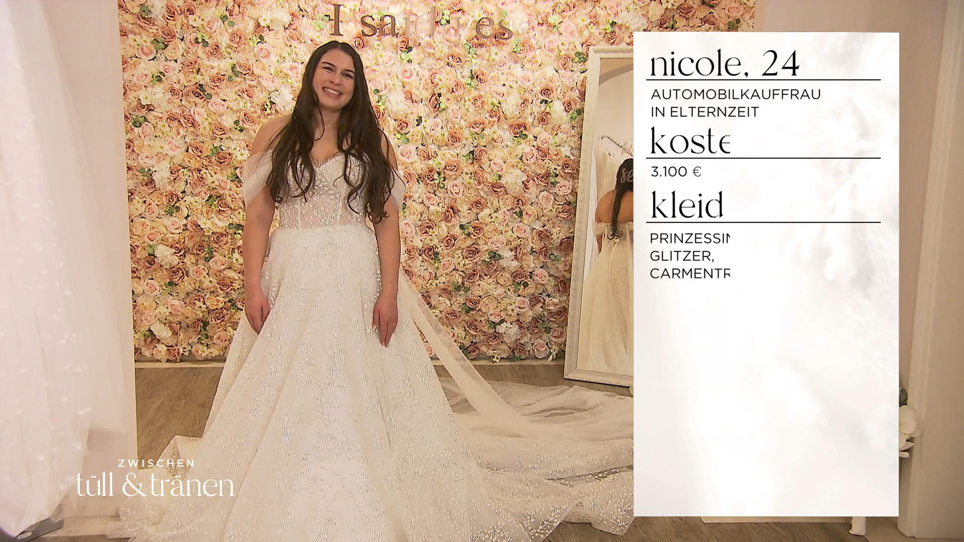 Nicole hat ihr Traumkleid gefunden
