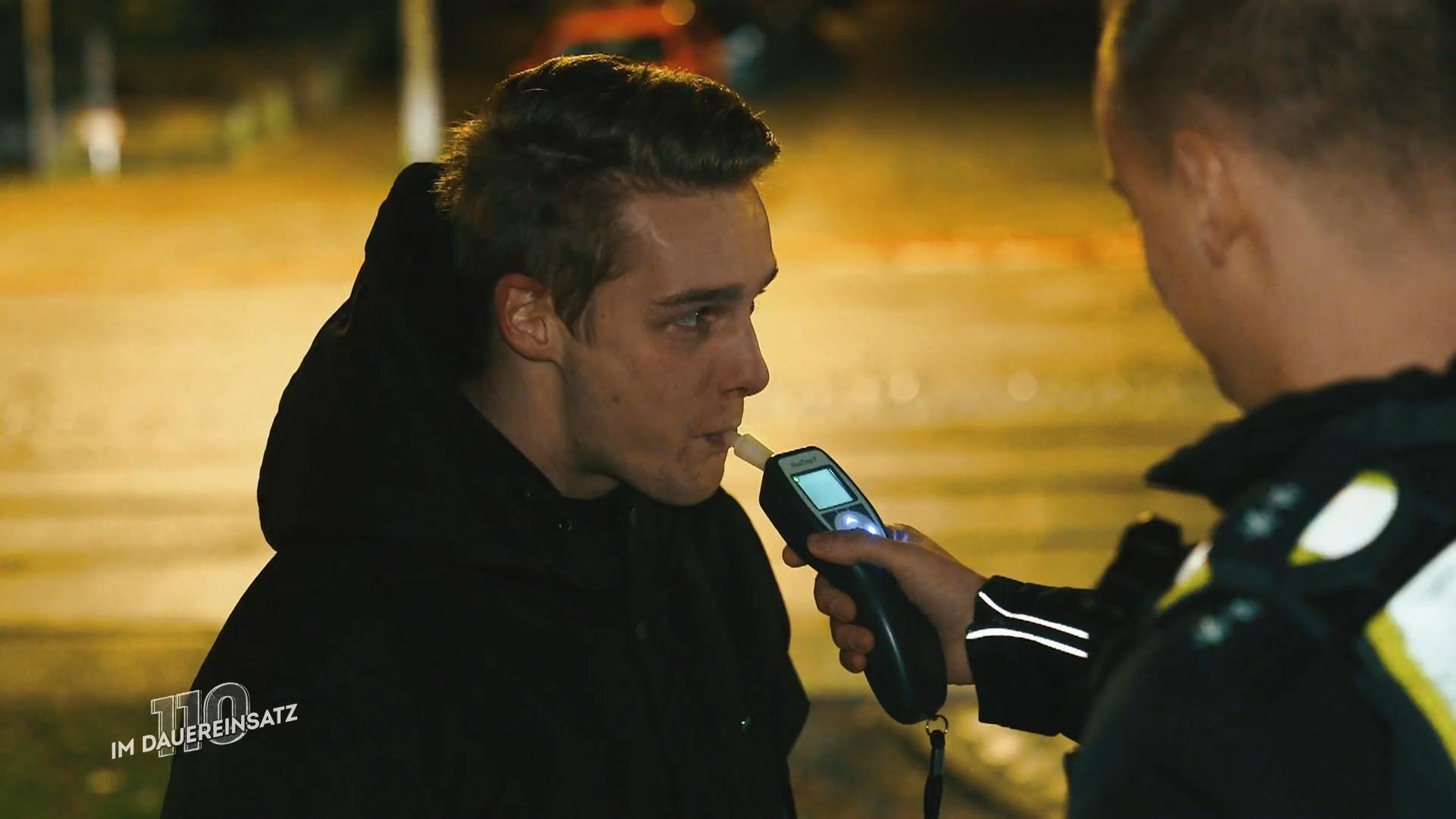 Tom und Chris auf Kontrolle in der Stadt