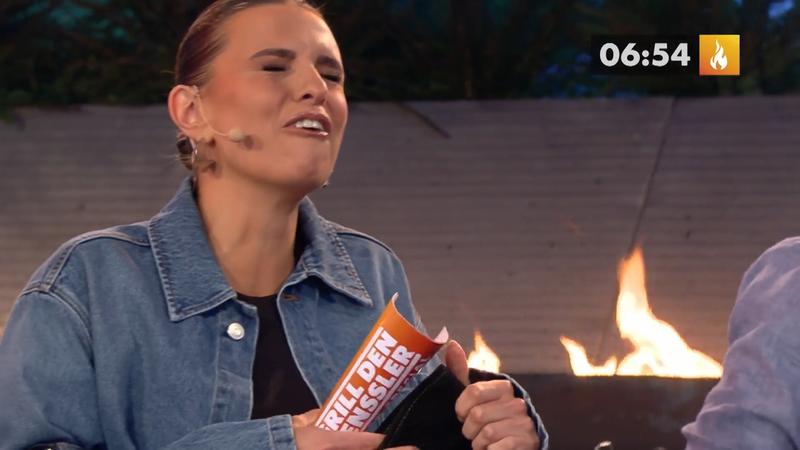 Laura verbrennt sich die Finger