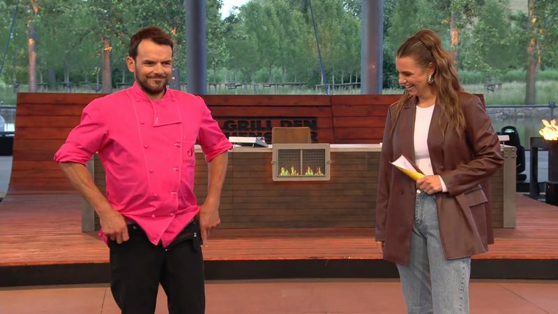Steffen zeigt, was er drunter hat