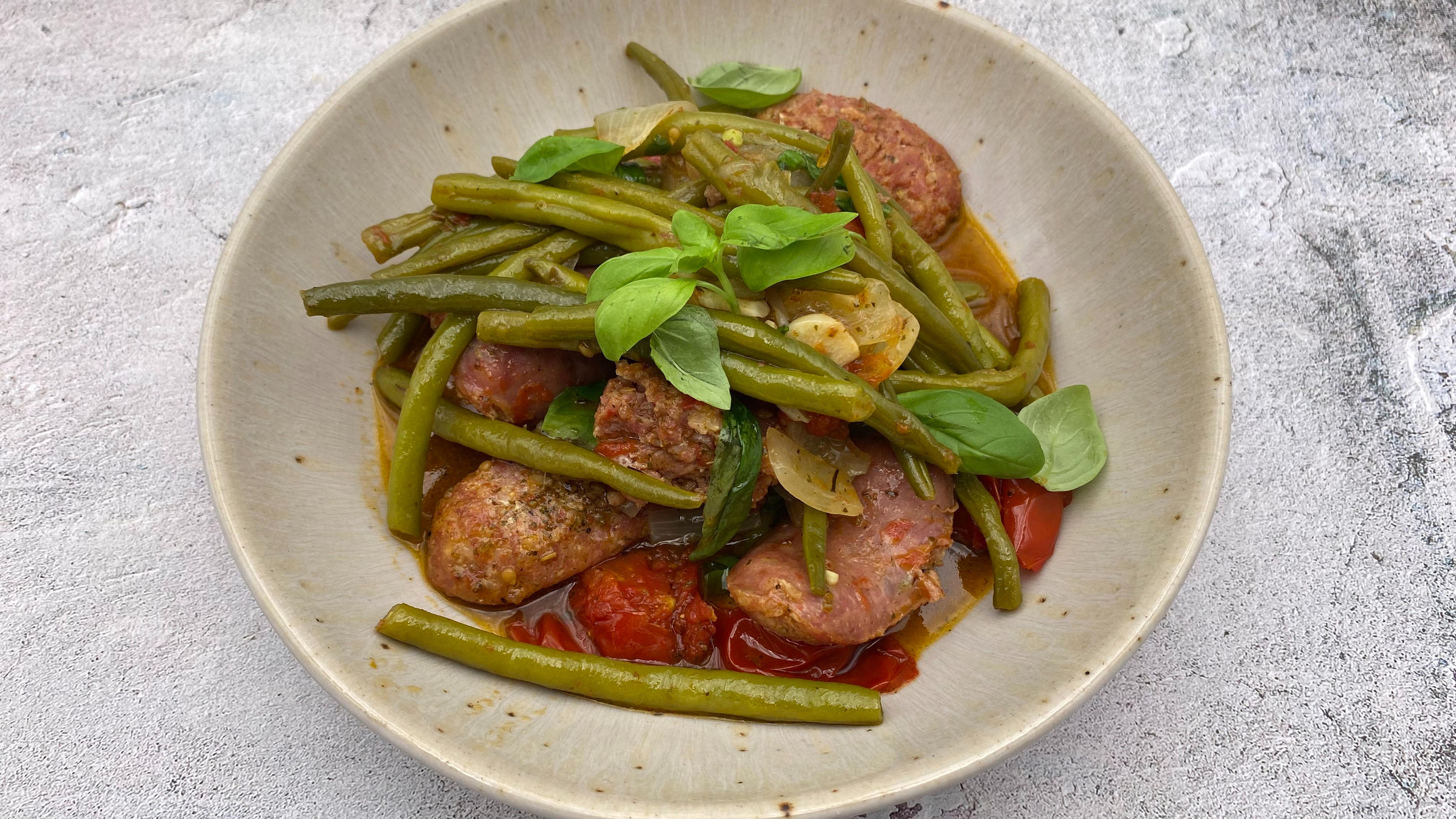 Italienischer Eintopf mit Salsiccia und grünen Bohnen