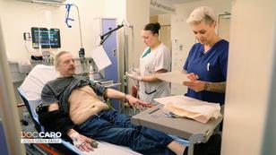 Doc Caro auf der Suche nach einer Lösung