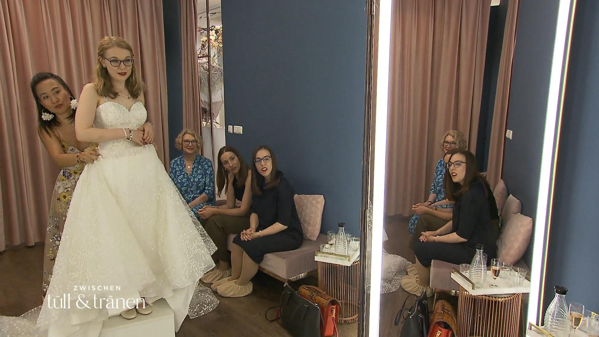 Wird das Kirschblütenkleid ihr Favorit?