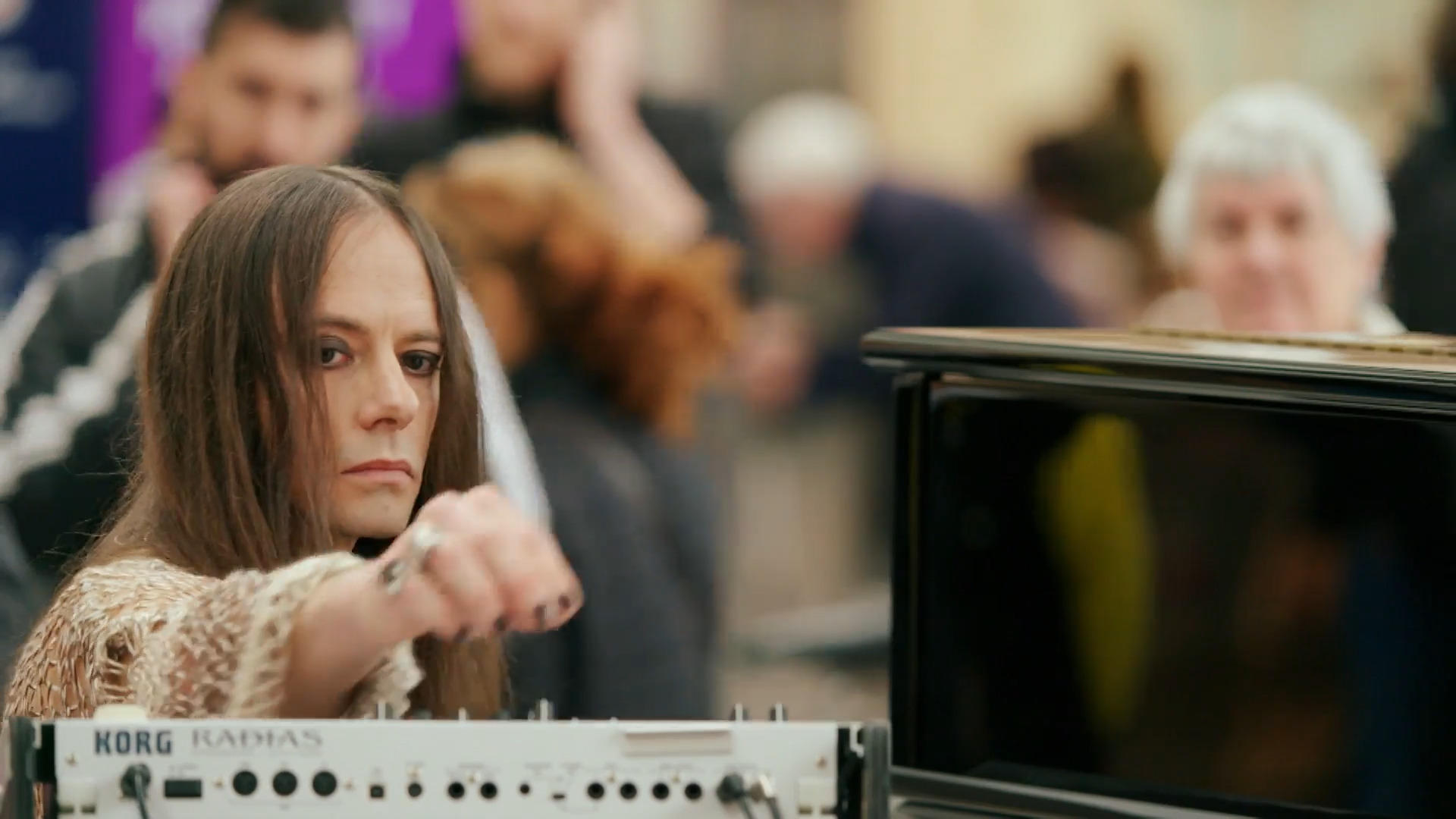 Simon ist Komponist - sein Stück "lebt"