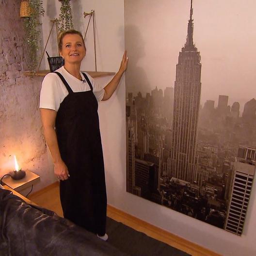 Diese Tapete lässt Martinas Schlafzimmer größer wirken