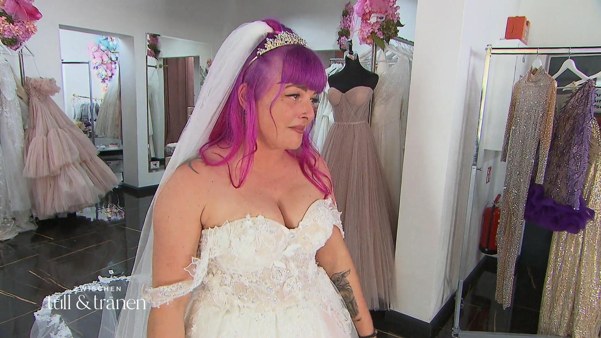 Wird das Prinzessinnenkleid Constanze überwältigen?