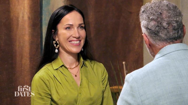 Roland möchte wissen, wie Agnes ihren Bauch trainiert