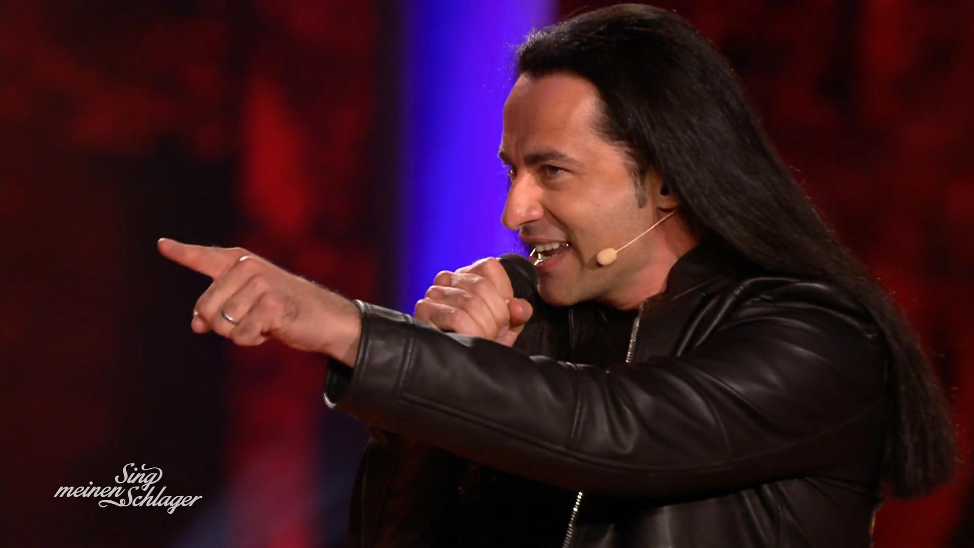 Bülent Ceylan rockt die Halle