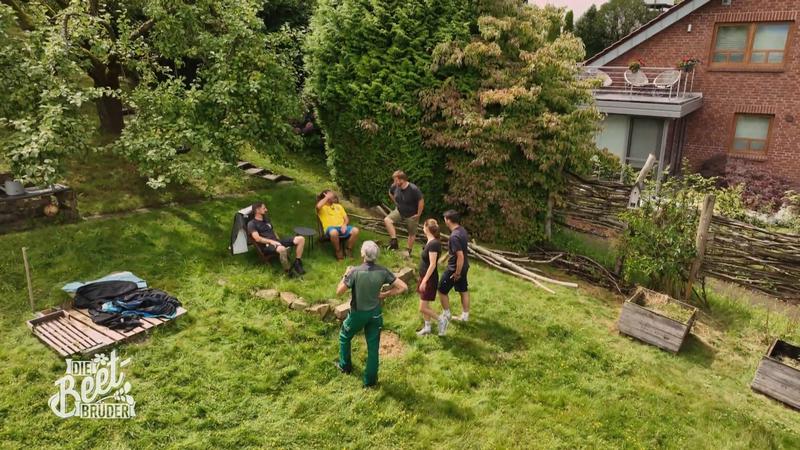 Gartenarbeit auf abschüssigem Gelände