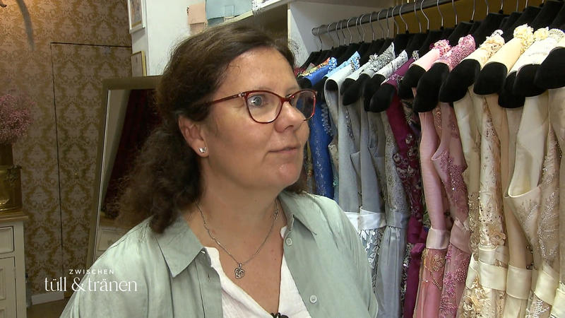 Nach 25 Jahren Ehe möchte sie ihre weibliche Seite zeigen