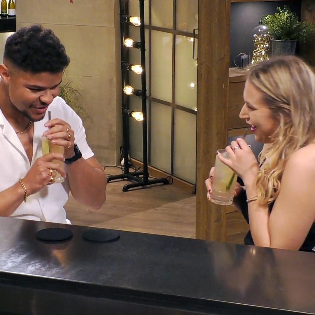 Es wird heiß im „First Dates"- Restaurant