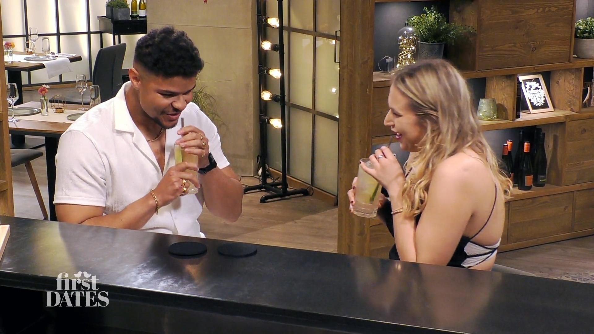 Es wird heiß im „First Dates"- Restaurant