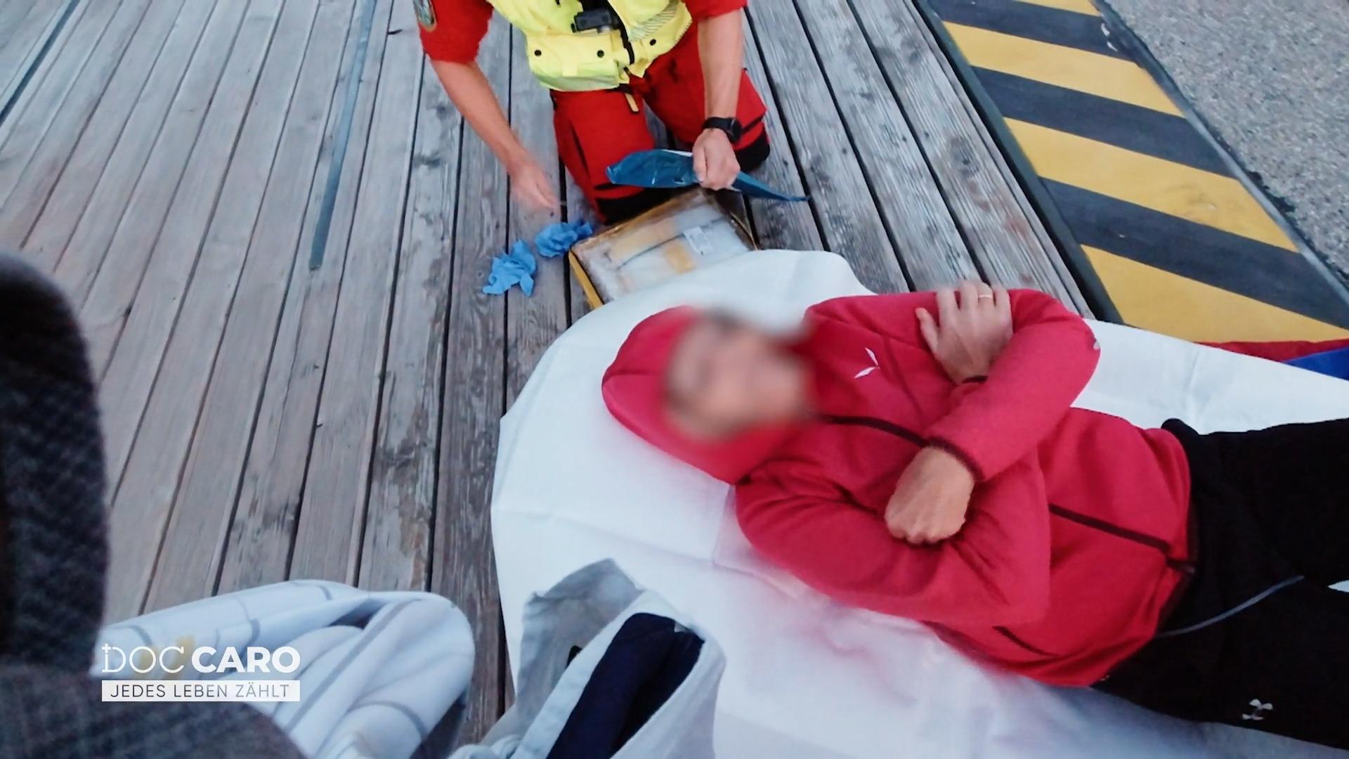 Doc Caro unterstützt die schwerkranke Patientin