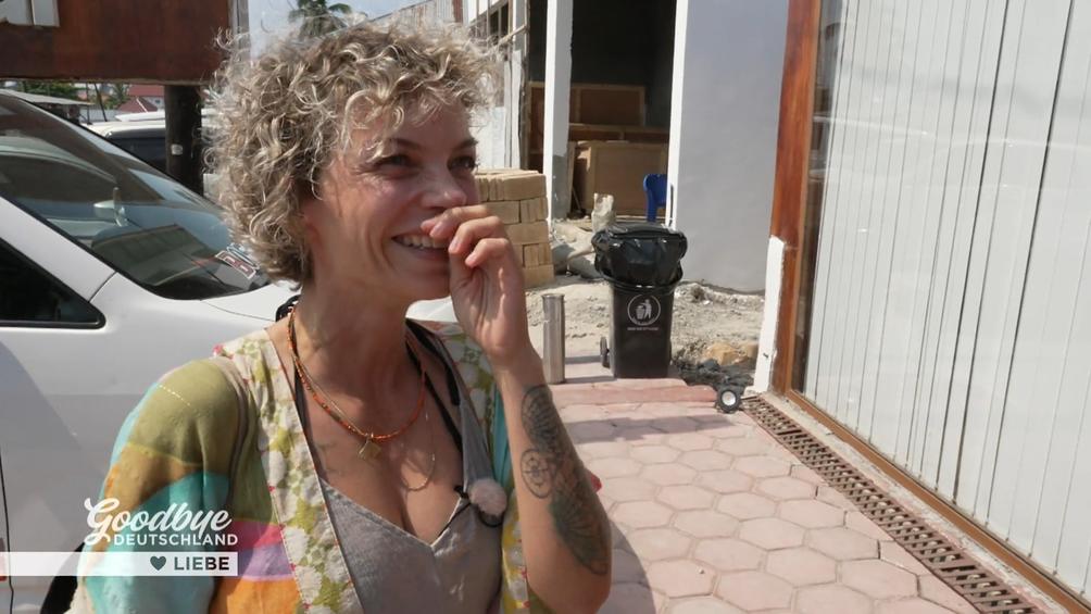 Goodbye Deutschland Wird Massai Saris seiner Franzi auf Sansibar treu