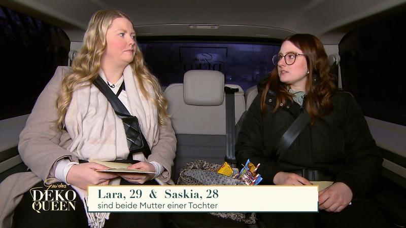 Saskia und Lara auf Shopping-Tour
