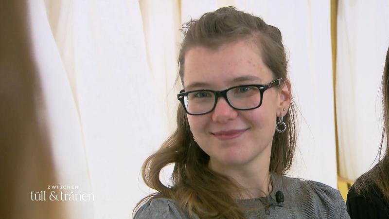 Wird Braut Franzi ihr Traumkleid finden?