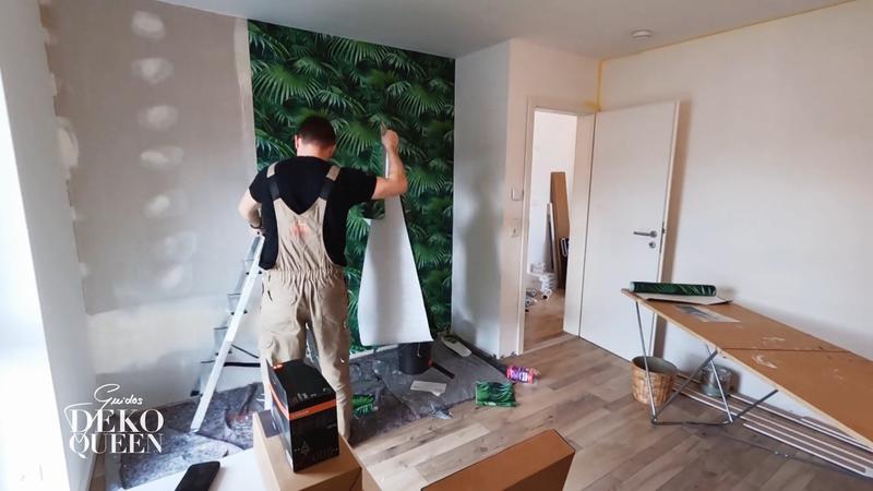 Deko-Boy Eugen setzt mit der Tapete wilde Akzent