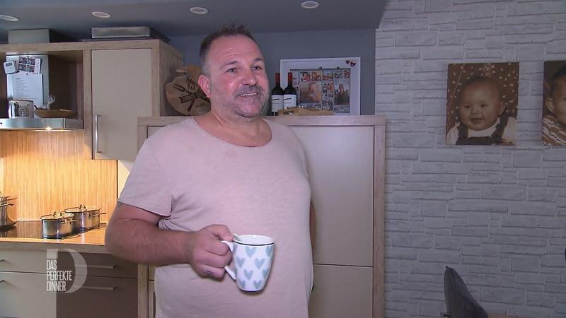 Andreas bringt gute Laune auf den Tisch