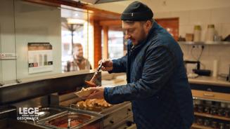 „Die Soße muss warm über die Wurst“