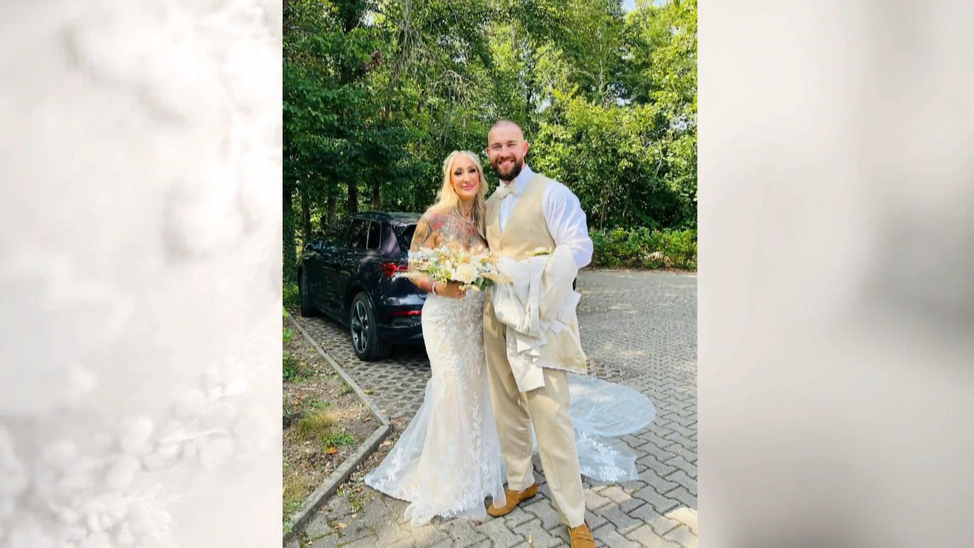 Braut Caro heiratet in einem engen Fit'n'Flare!