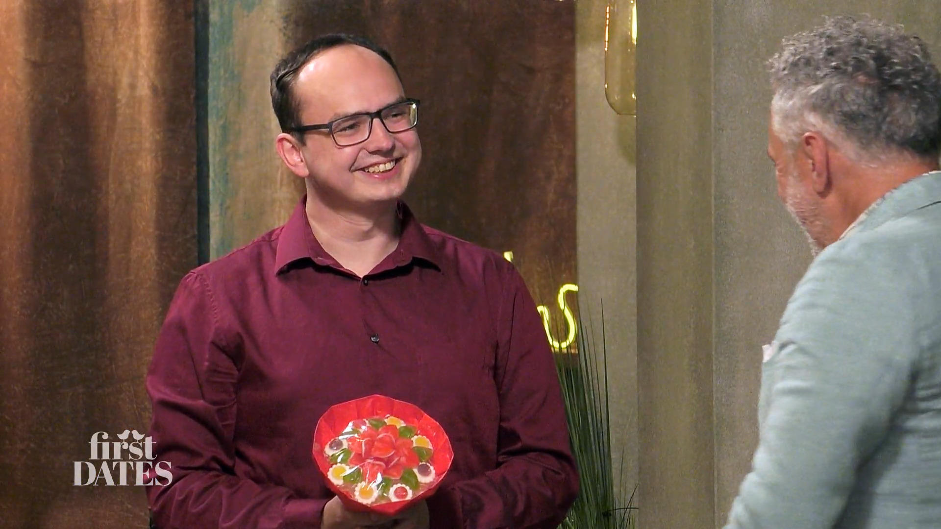 Blumen oder Süßes? Tobias kann beides