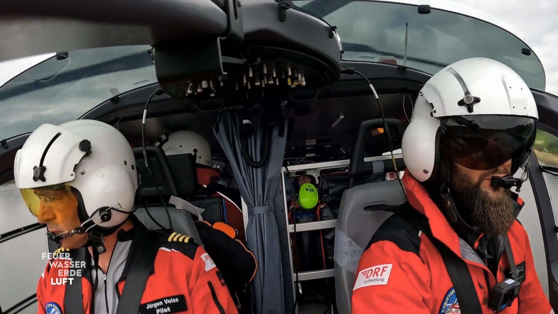 Luftrettung Niebüll findet Ertrinkungsopfer im See