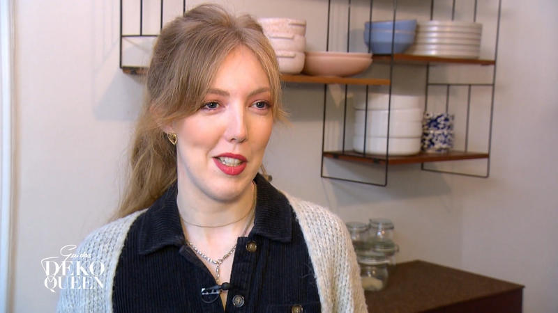 Angela möchte ihre Wand streichen