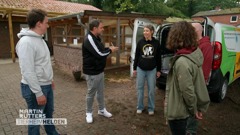 Martin Rütter und Marcel Wunderlich im Tierheim Lüneburg