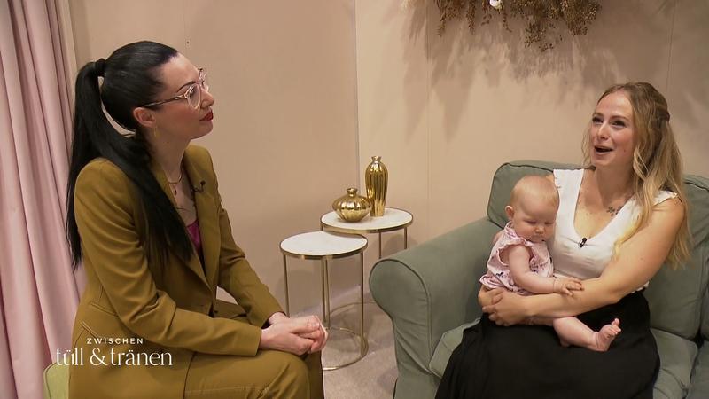 Cindy auf der Suche nach ihrem Hochzeitslook