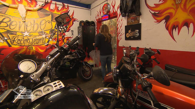 Wird sie hier Manuels Traum-Motorrad finden?