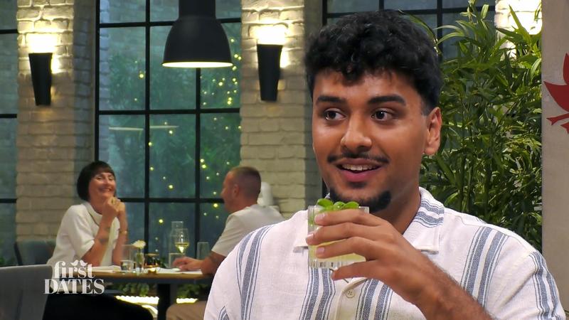 Akash und Dalila entdecken Gemeinsamkeiten