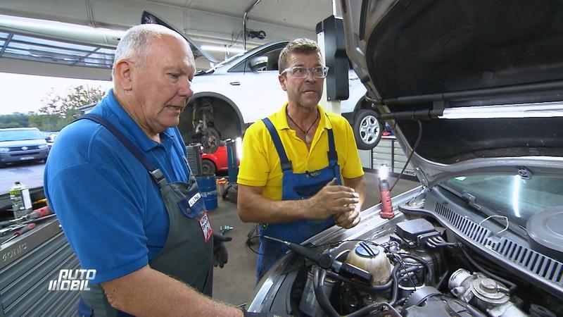 Autodoktoren suchen nach dem hartnäckigen Fehler
