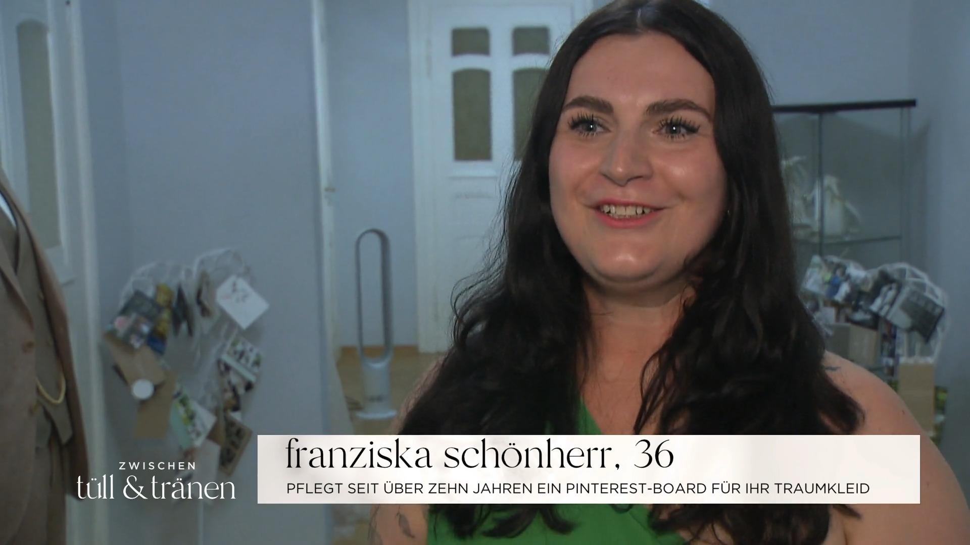 Braut Franziska sucht das ideale Fit'n'Flair-Kleid