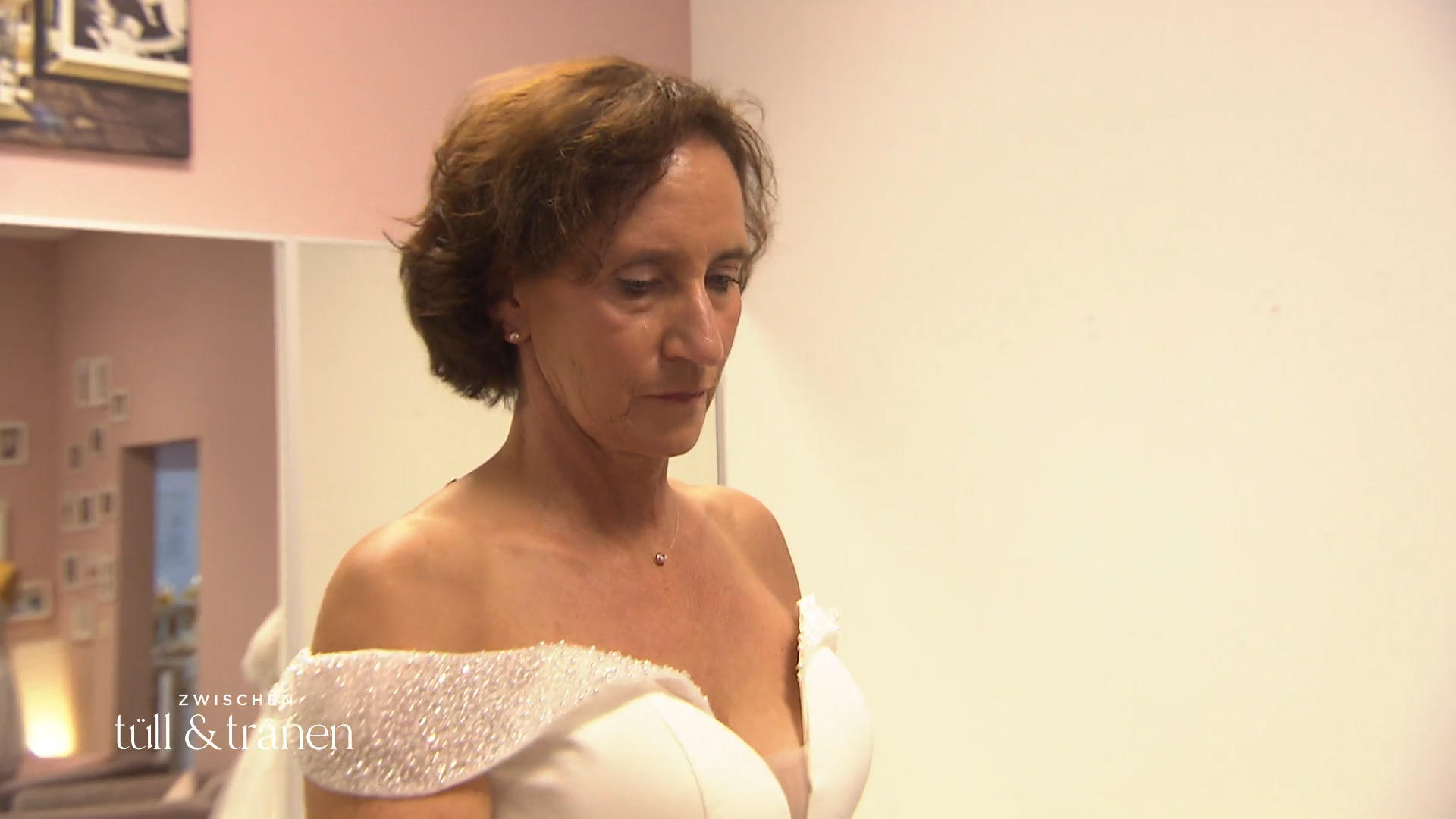 Wird Anja heute noch ein Kleid finden?