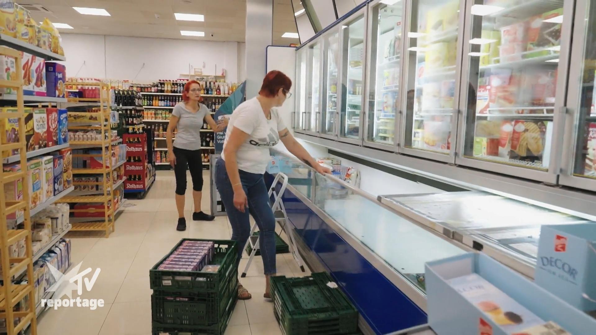 Wiedereröffnung des deutschen Supermarkts mit Problemen