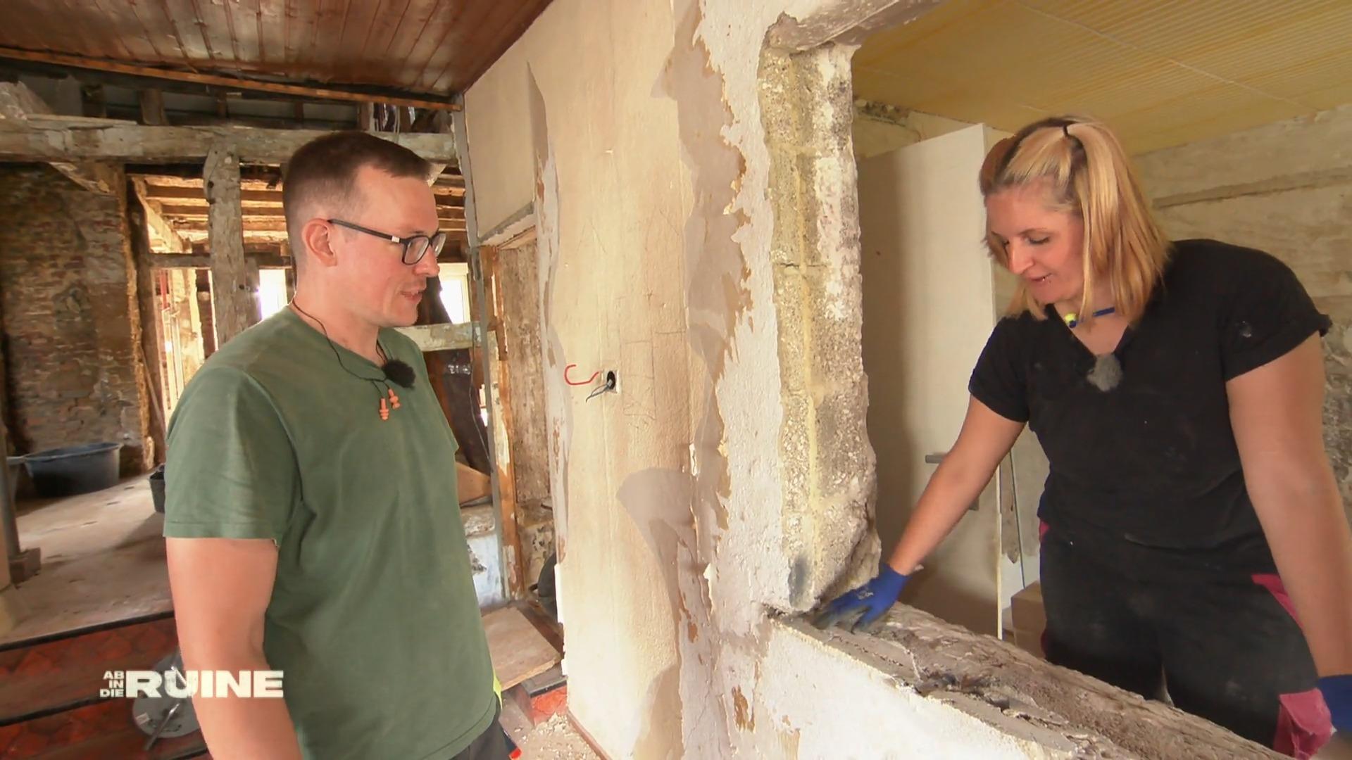 Eva will loslegen, Dominik zögert