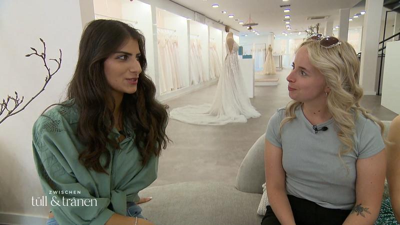 Wird Alina im Cenity Bridal ihr Traumkleid finden?