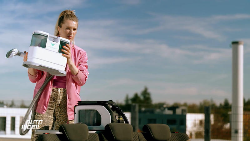 Anni testet Gadgets für das Auto